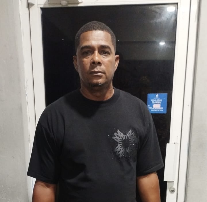 Apresan en flagrante delito hombre realizando conexión ilegal en Higüey