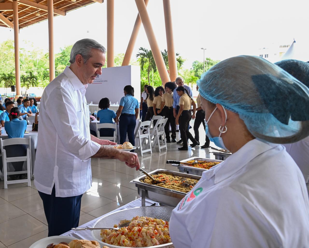 Dirección de Asistencia Social y Alimentación Comunitaria (DASAC) beneficia a miles de familias con operativos