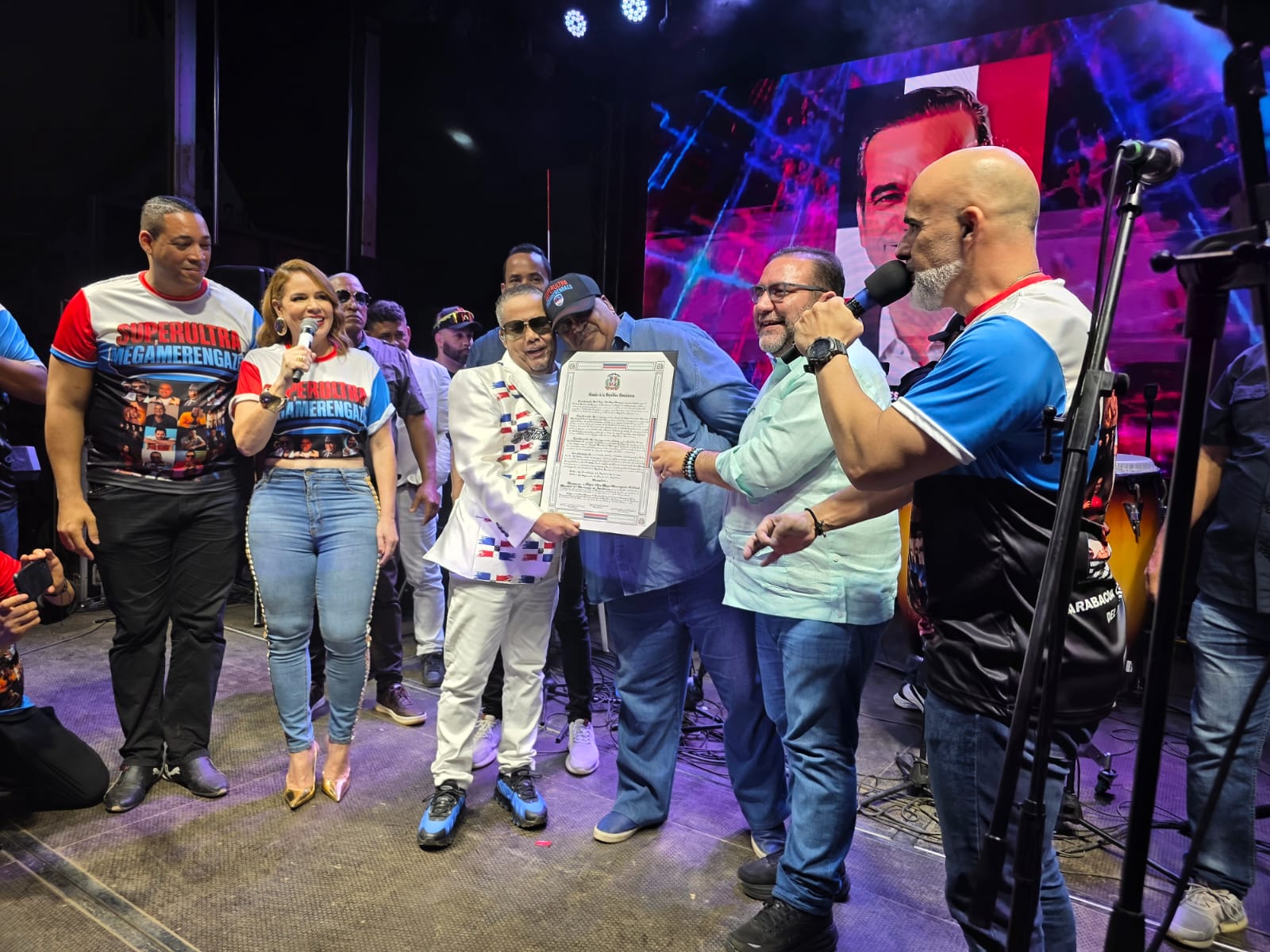 El Super Ultra Mega Merengazo en Jarabacoa, más que un concierto, fue una explosión de euforia contagiosa.