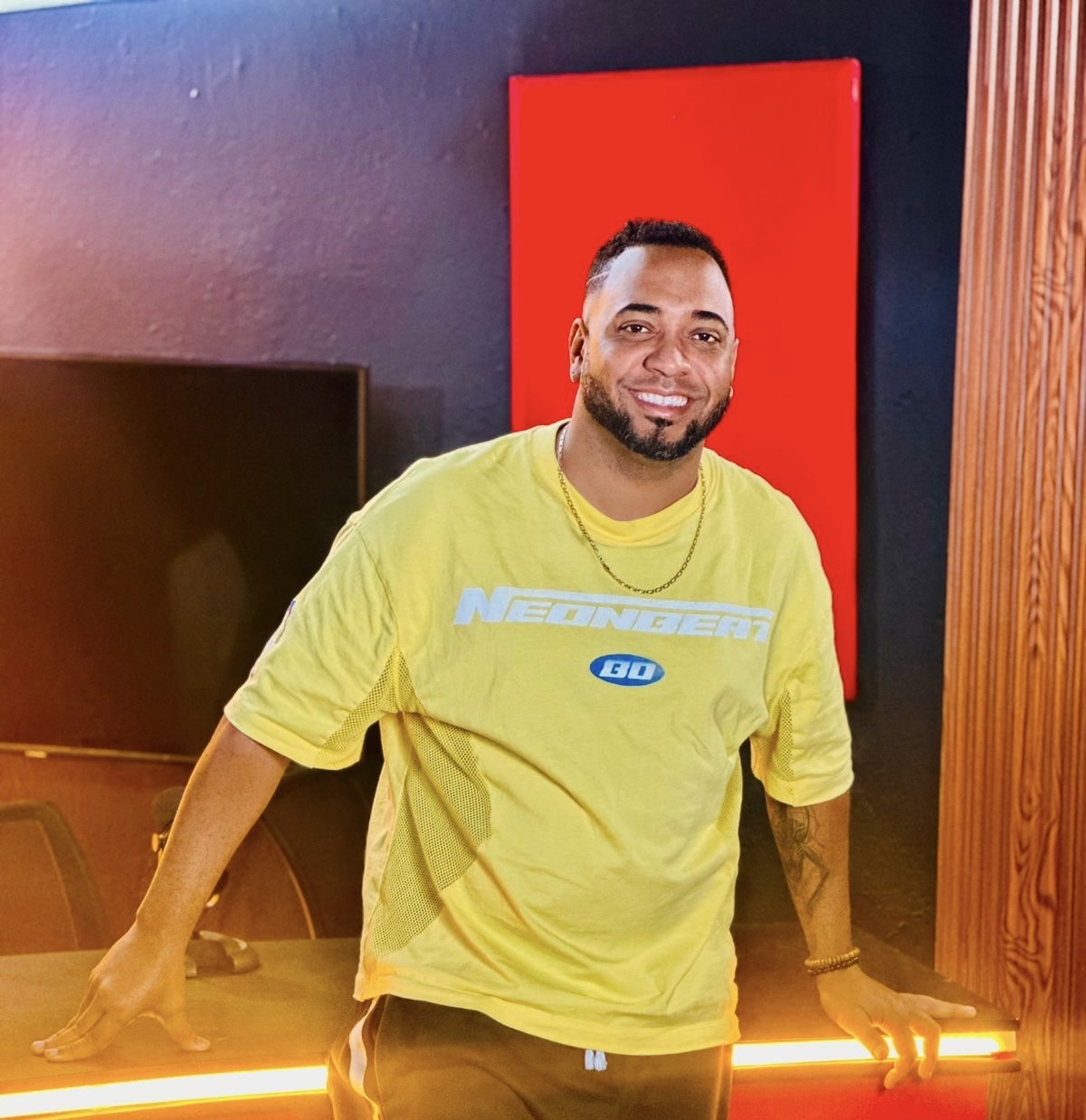 Tómalo al Día anuncia el lanzamiento de su nueva cabina de producción en Santo Domingo Norte