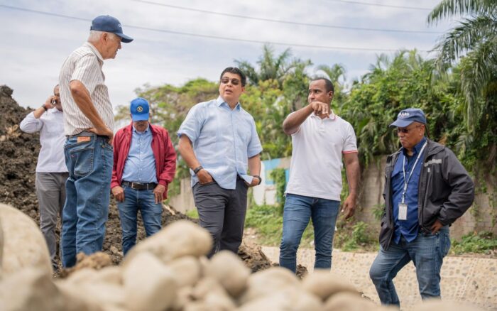 CAASD corrige averías de grandes proporciones e interviene redes de agua potable y alcantarillado en sectores del GSD