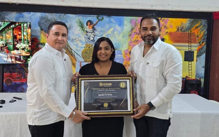 Coralia Lebrón se integra a la Cámara de Comercio Empresarial de Santo Domingo Norte