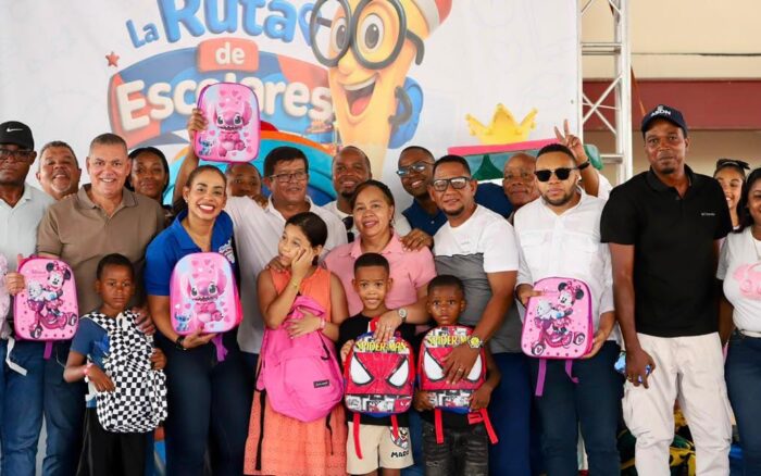 Con más de 11 mil mochilas entregadas, alcaldesa Betty Gerónimo culmina La Ruta de Escolares