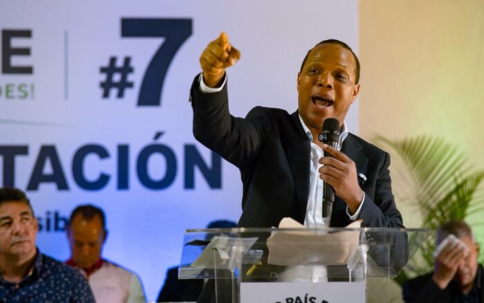 País Posible gana terreno en San Francisco de Macorís y juramenta a 543 nuevos militantes